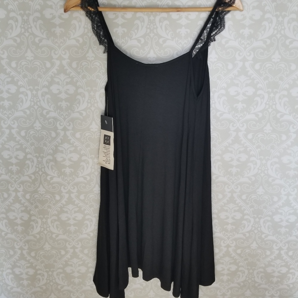 LIRA CRTV SCTY black flowy dress sz M NWT